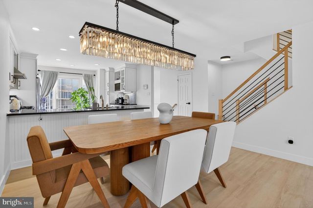 11433 HERITAGE OAK CT, Reston, VA 20194