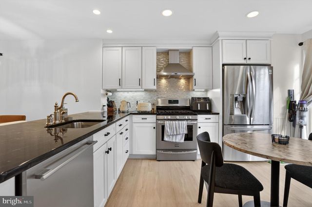 11433 HERITAGE OAK CT, Reston, VA 20194