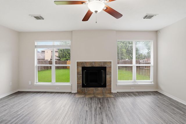 2325 Shady Tree Lane, Conroe, TX 77301