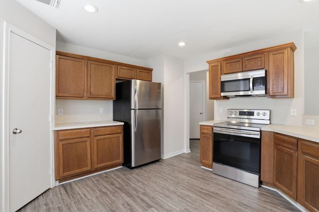 2325 Shady Tree Lane, Conroe, TX 77301