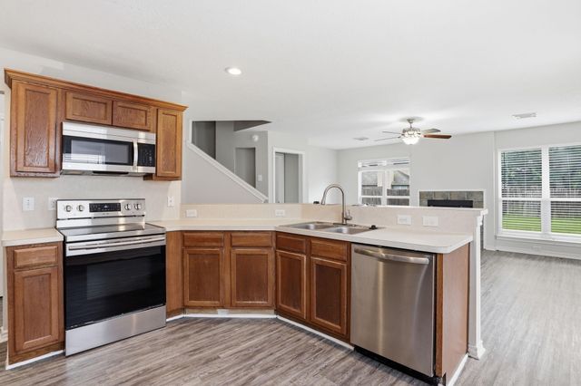 2325 Shady Tree Lane, Conroe, TX 77301