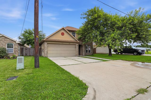 2325 Shady Tree Lane, Conroe, TX 77301