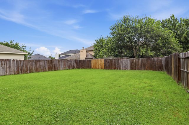 2325 Shady Tree Lane, Conroe, TX 77301