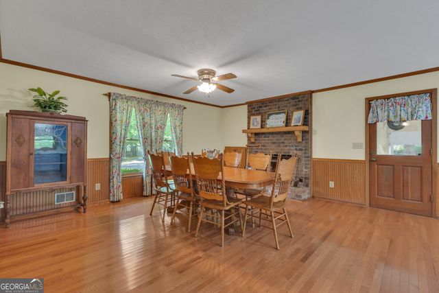154 Tanglewood Lane, Sharpsburg, GA 30277