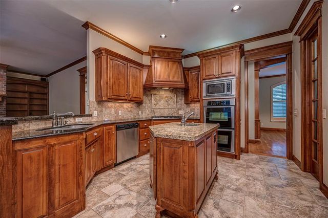 6821 Cypress Hollow, Edmond, OK 73034