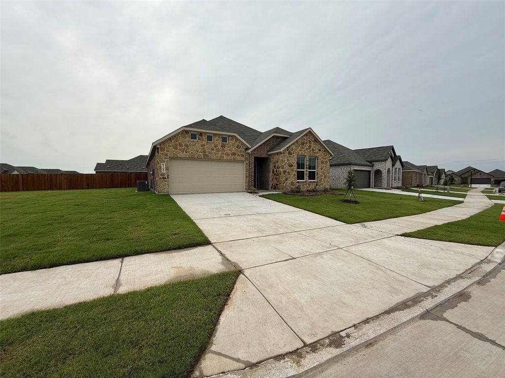 5105 Auburn Trace Lane, Princeton, TX 75407