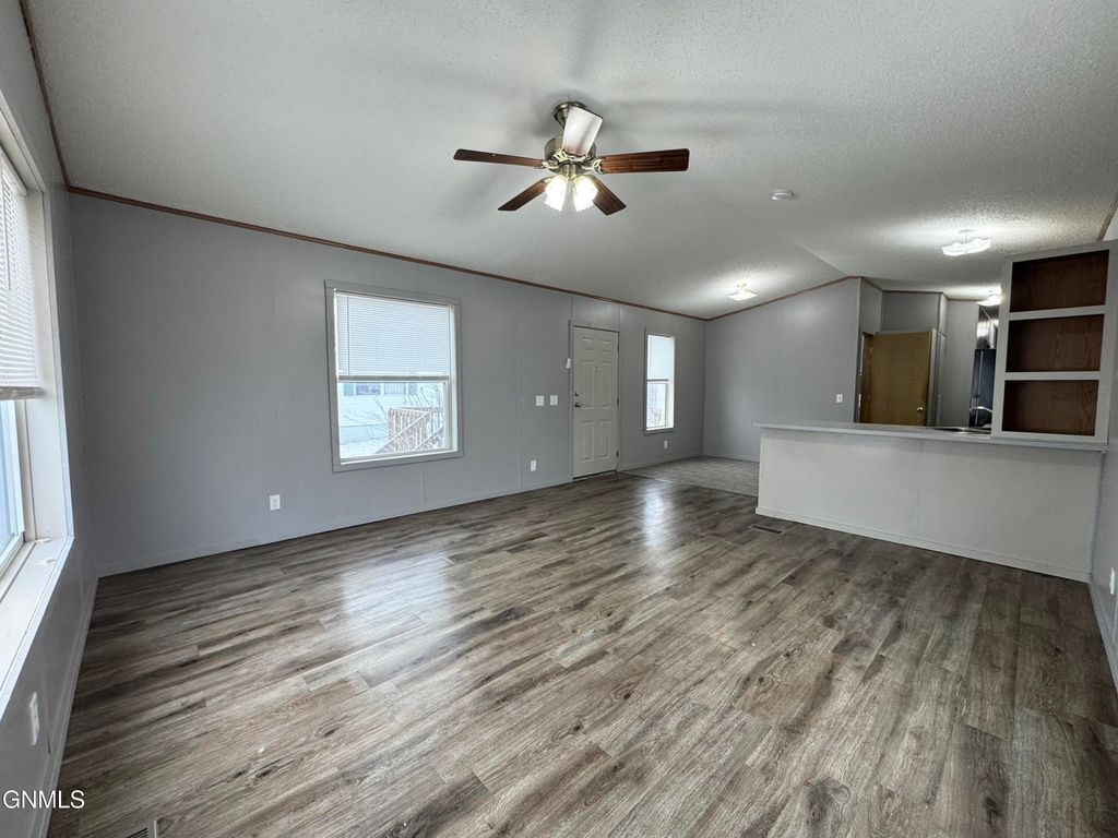 4117 W Arlington Drive, Bismarck, ND 58503 photo 20