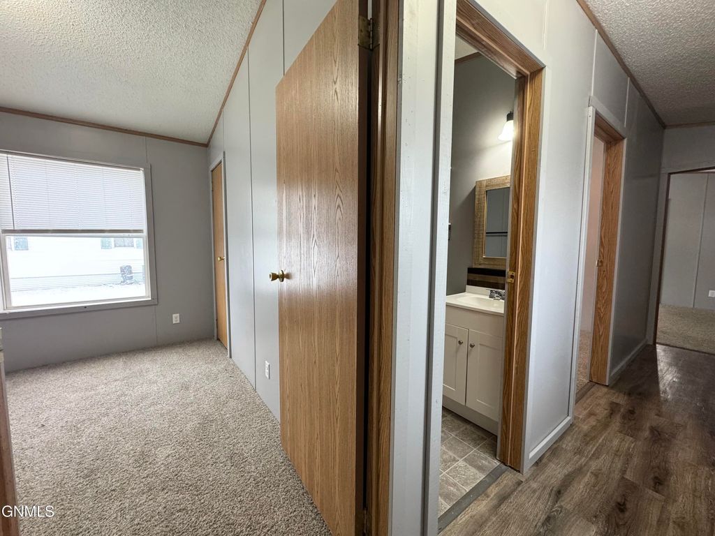 4117 W Arlington Drive, Bismarck, ND 58503 photo 26