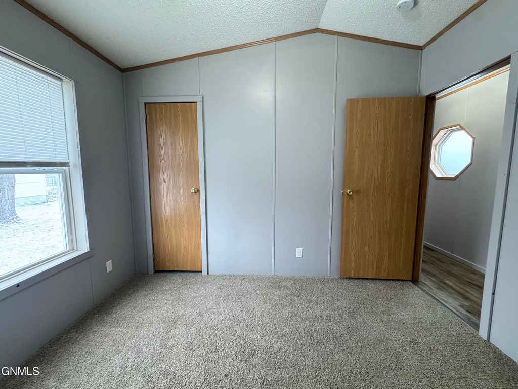 4117 W Arlington Drive, Bismarck, ND 58503 photo 28