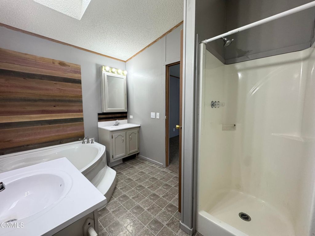 4117 W Arlington Drive, Bismarck, ND 58503 photo 38