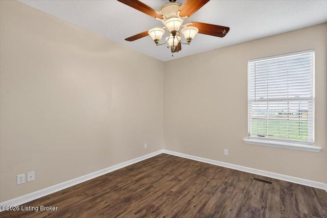 645 Forest Ridge Dr, Mt Washington, KY 40047