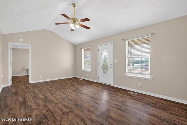 645 Forest Ridge Dr, Mt Washington, KY 40047