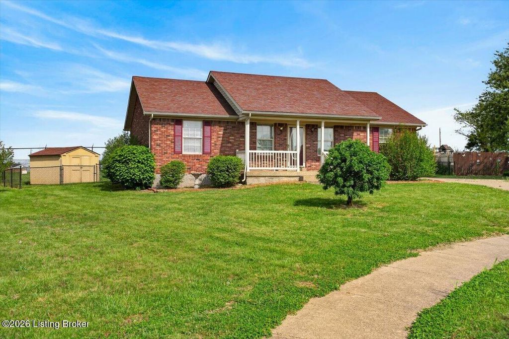 645 Forest Ridge Dr, Mt Washington, KY 40047
