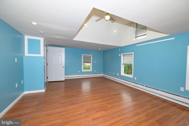 230 N MAIN ST, Bernville, PA 19506