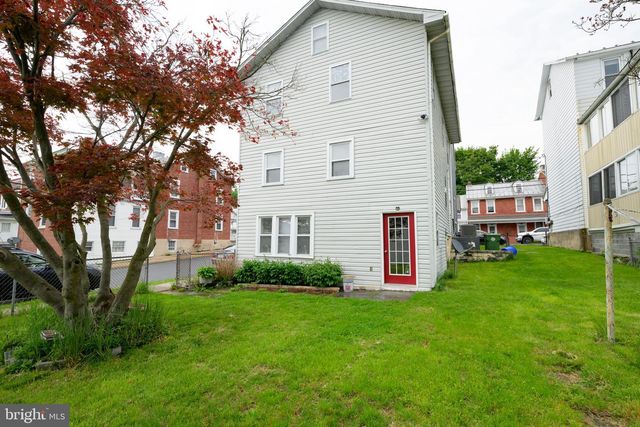 230 N MAIN ST, Bernville, PA 19506