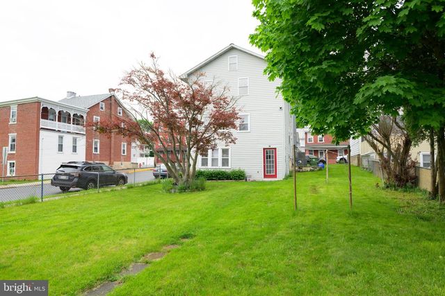 230 N MAIN ST, Bernville, PA 19506