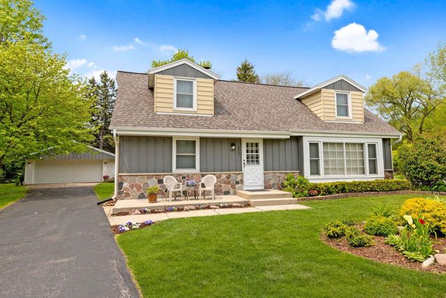 6037 N Elm Tree ROAD, Glendale, WI 53217