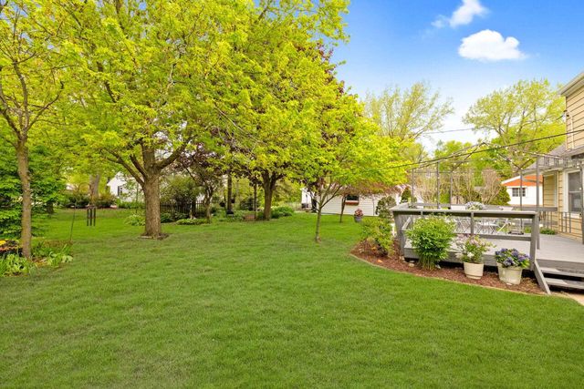 6037 N Elm Tree ROAD, Glendale, WI 53217