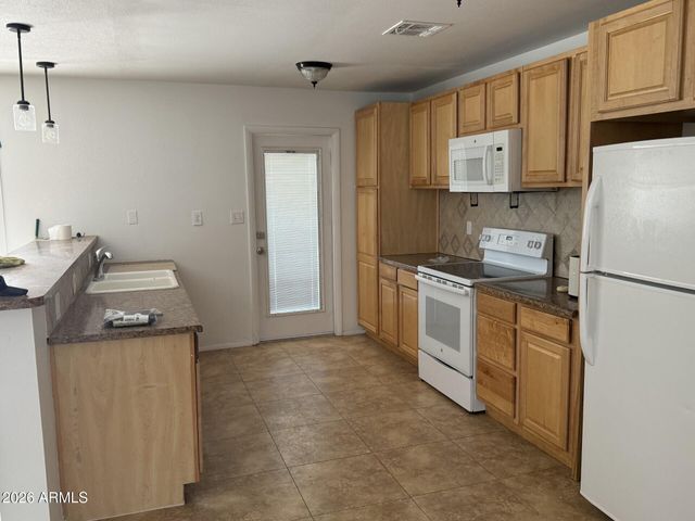 3321 W Cholla Street, Phoenix, AZ 85029