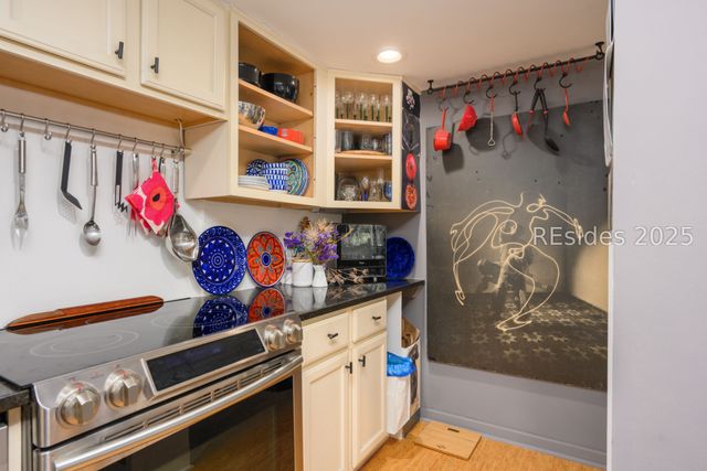 300 Woodhaven Dr Apt 1305, Hilton Head Island, SC 29928