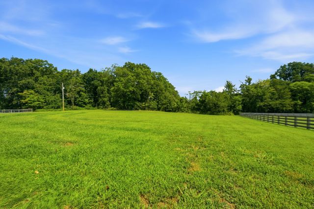 8934 Cedar Grove Rd, Cross Plains, TN 37049