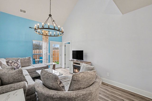 535 Tulip Springs Rd, Hermitage, TN 37076