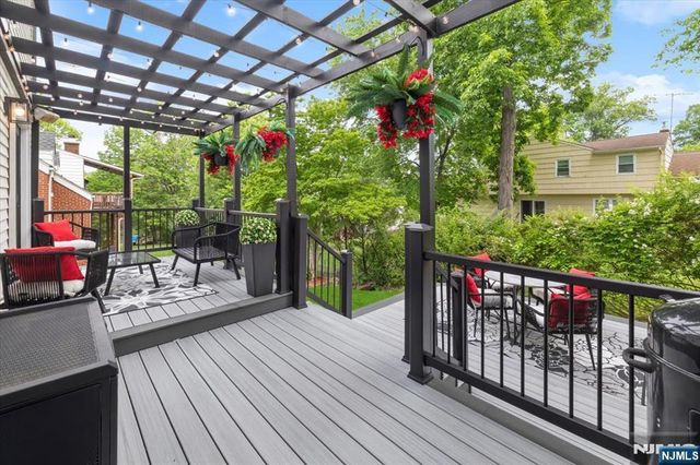 11 Nottingham, West Orange, NJ 07052
