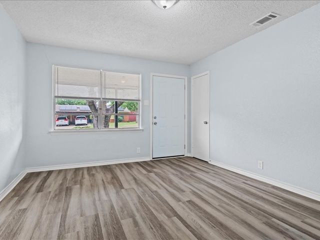 2632 Emerald Drive, Mesquite, TX 75150