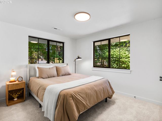 5703 MONTANA Ln, Vancouver, WA 98661