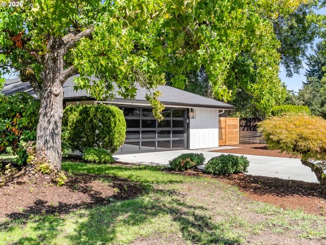 5703 MONTANA Ln, Vancouver, WA 98661