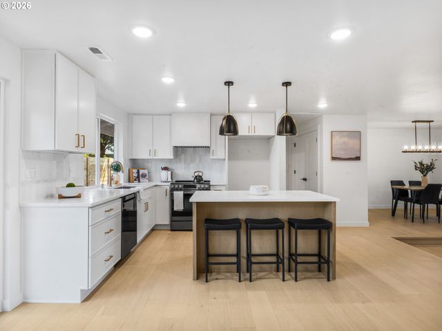 5703 MONTANA Ln, Vancouver, WA 98661