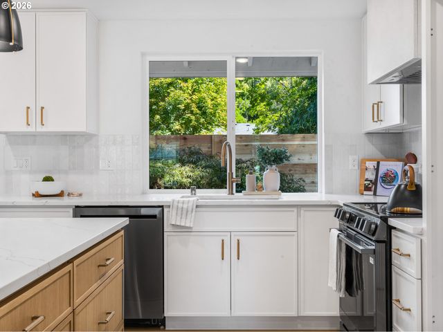 5703 MONTANA Ln, Vancouver, WA 98661