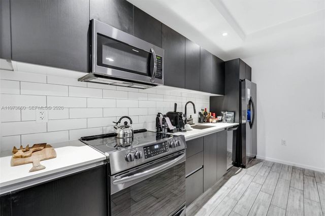 398 NE 5th St 1515, Miami, FL 33132