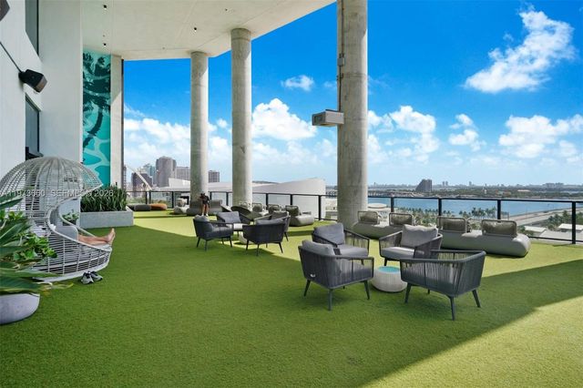 398 NE 5th St 1515, Miami, FL 33132