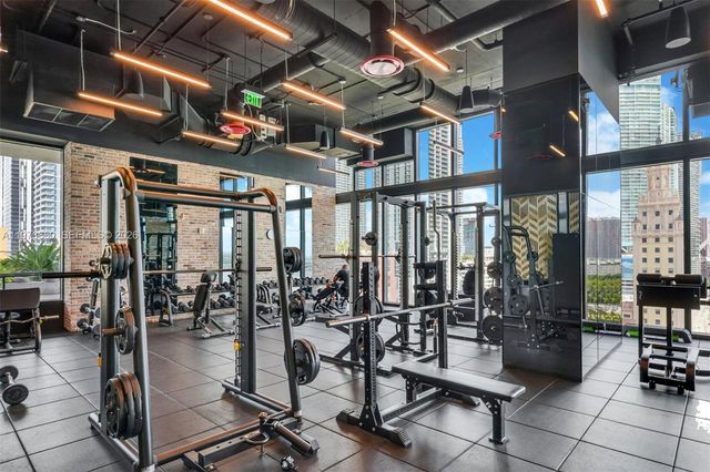 398 NE 5th St 1515, Miami, FL 33132