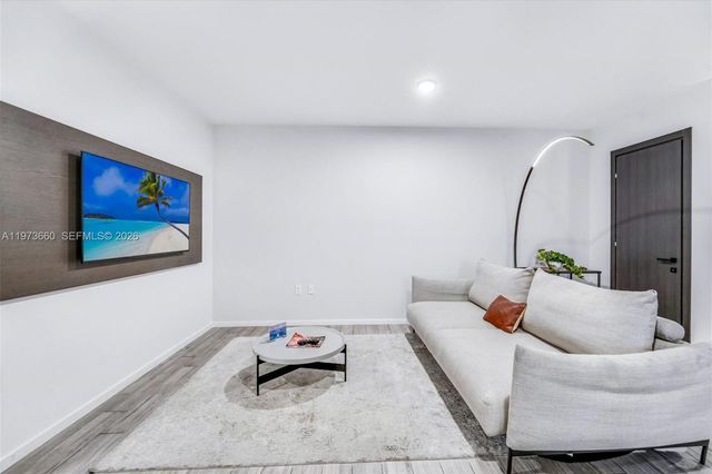 398 NE 5th St 1515, Miami, FL 33132