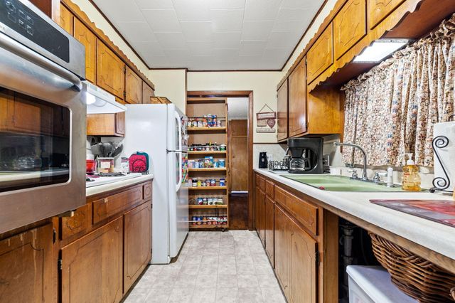 601 North Pine Street, Humansville, MO 65674