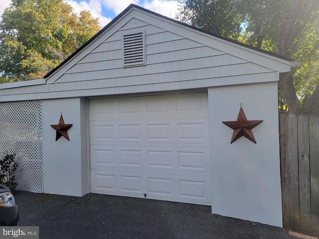 22325 NICHOLSON FARM RD, Dickerson, MD 20842