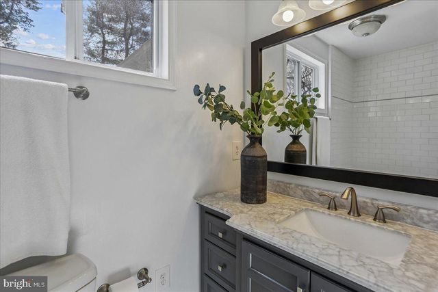 22325 NICHOLSON FARM RD, Dickerson, MD 20842