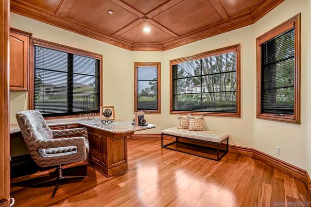 5259 Meadows Del Mar, San Diego, CA 92130