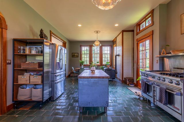 1268 Myers Road, Shaftsbury, VT 05262