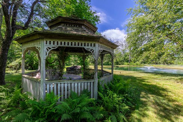 1268 Myers Road, Shaftsbury, VT 05262