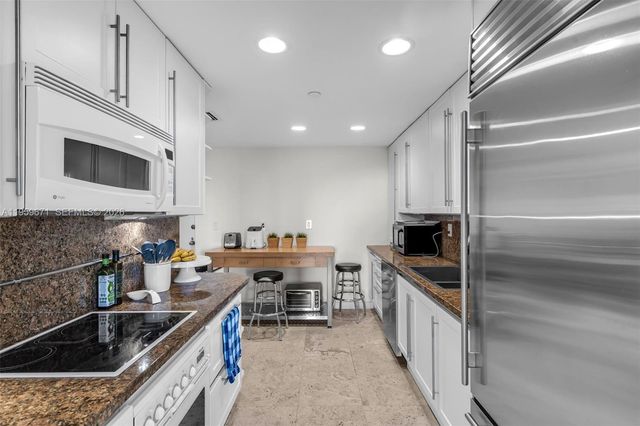 151 Crandon Blvd 802, Key Biscayne, FL 33149