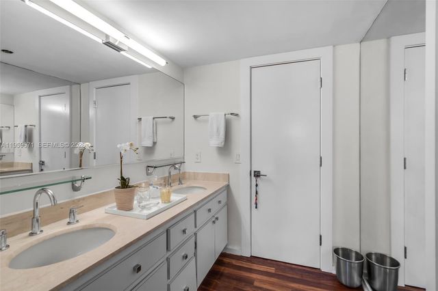 151 Crandon Blvd 802, Key Biscayne, FL 33149