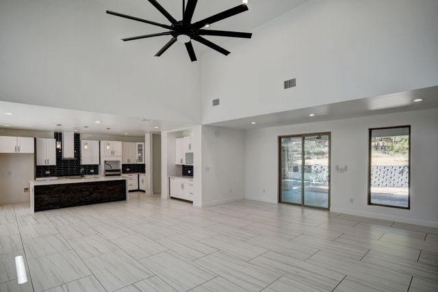316 Tall Forest DR, Bastrop, TX 78602