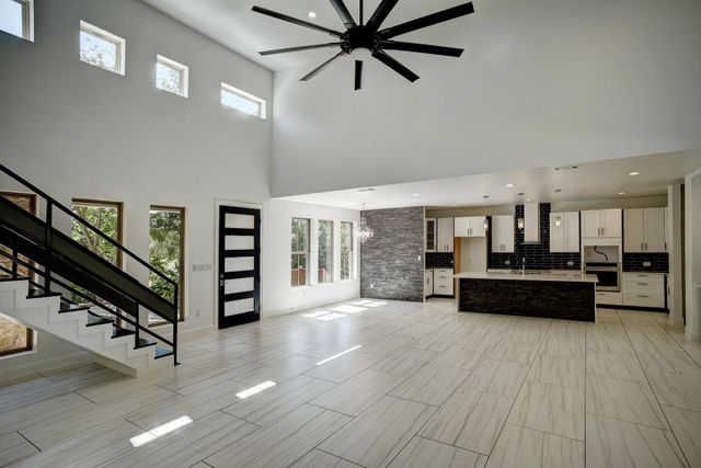 316 Tall Forest DR, Bastrop, TX 78602