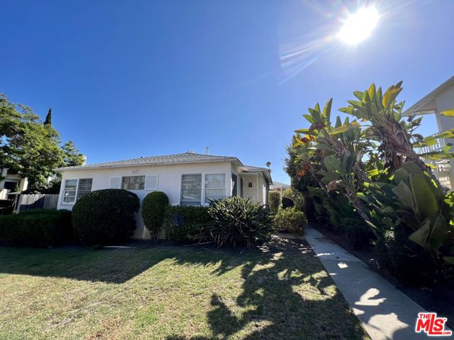 814 19th Street E, Santa Monica, CA 90403