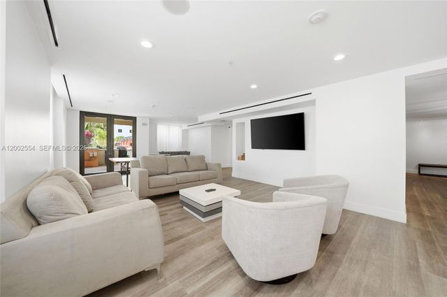 110 N Federal Hwy 1401, Fort Lauderdale, FL 33301