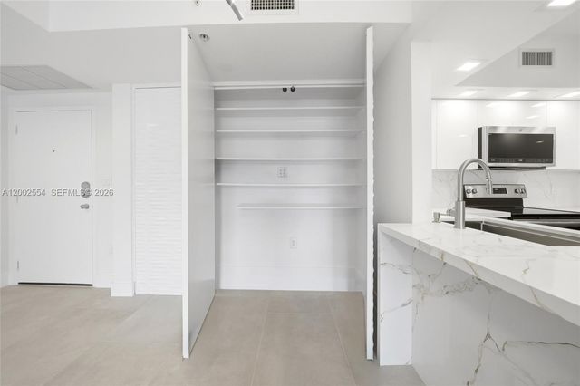 110 N Federal Hwy 1401, Fort Lauderdale, FL 33301