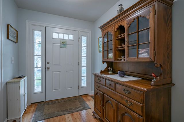 6 Elystan Circle, Nashua, NH 03064